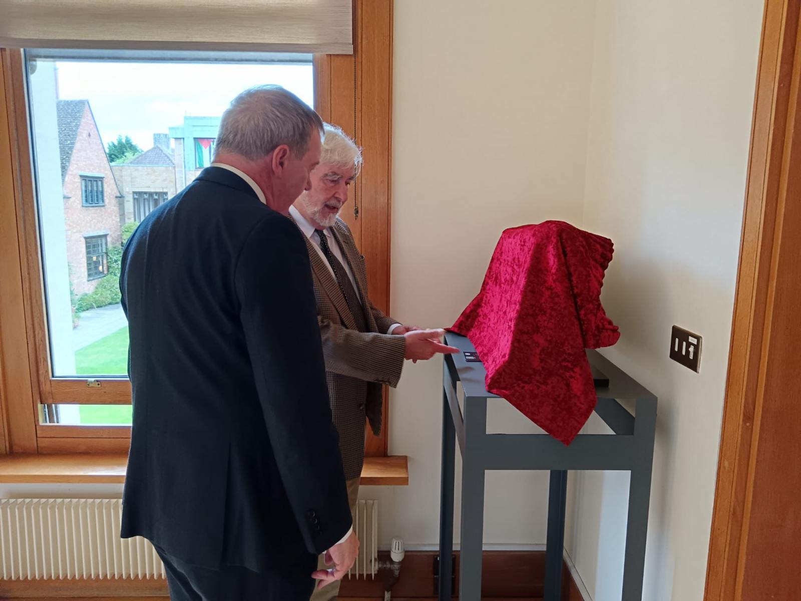 The unveiling of "Essay on Reticulations"